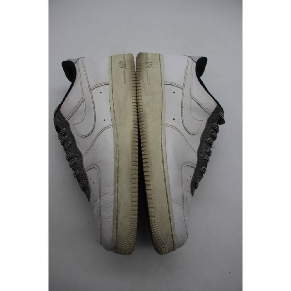 Nike Air Force 1 '07 LV8 Men's Size 10.5 White Grey Sneakers CK4363-100 Suede - Picture 7 of 10
